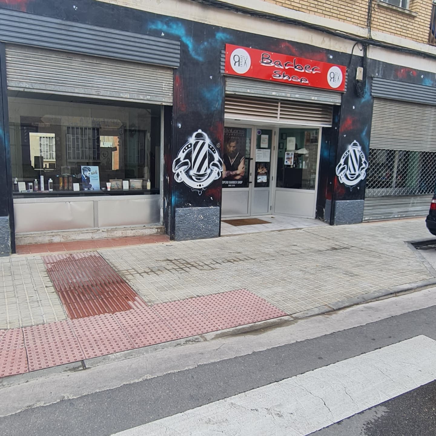 Historia Ropero Barber Shop: Crecemos juntos - escena 1