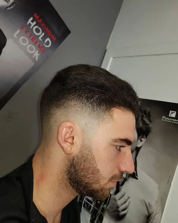 Corte fade moderno